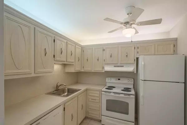 Margate, FL 33068,375 SW 56th AVE 217