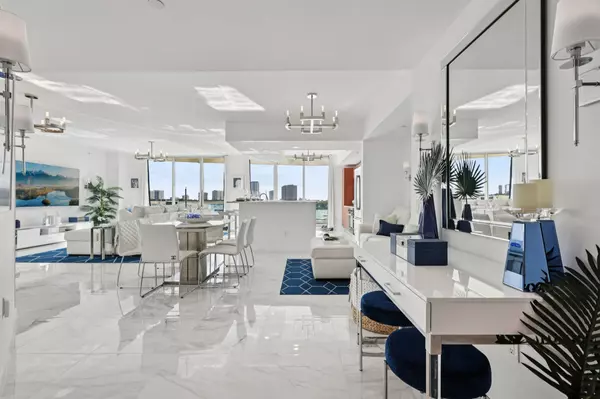 Riviera Beach, FL 33404,2640 Lake Shore DR 507