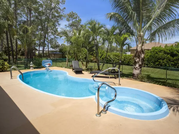 Loxahatchee, FL 33470,17411 N 40th Run RUN