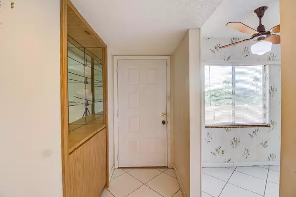 Delray Beach, FL 33446,14360 Strathmore LN 406