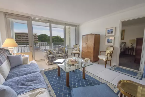 North Palm Beach, FL 33408,336 Golfview RD 203