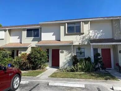 4402 Inlet CIR, Greenacres, FL 33463