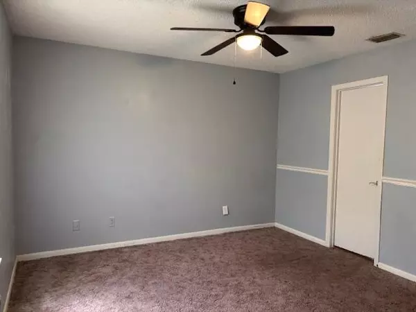 Port Saint Lucie, FL 34983,533 SW S Twig AVE