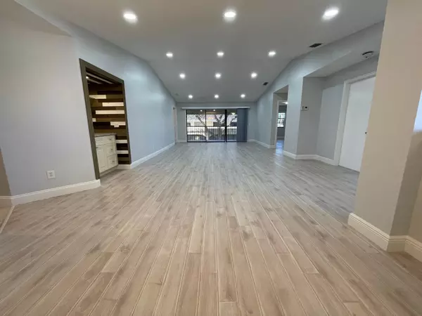 Boca Raton, FL 33433,6691 Montego Bay BLVD H