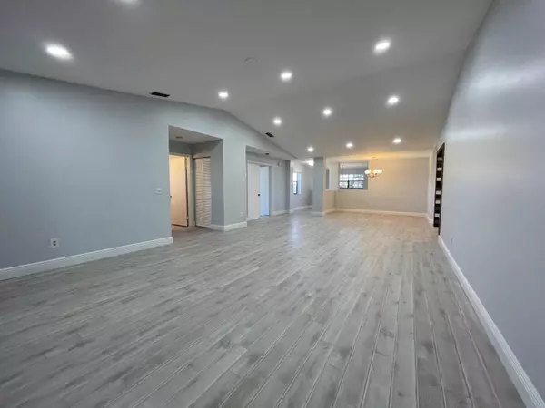 Boca Raton, FL 33433,6691 Montego Bay BLVD H