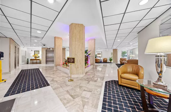 Coral Springs, FL 33065,10777 W Sample RD 609