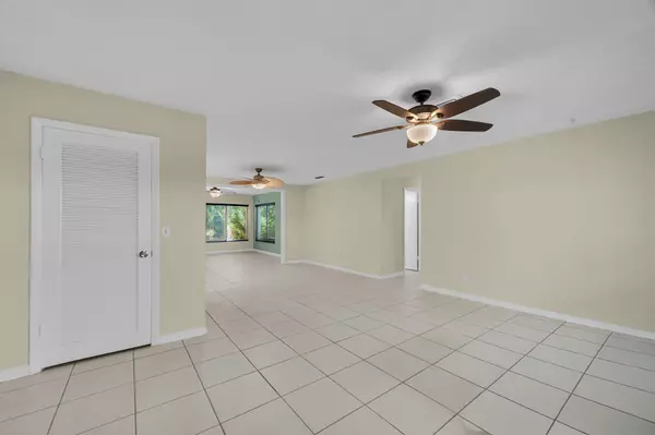 Port Saint Lucie, FL 34952,761 Cypress ST