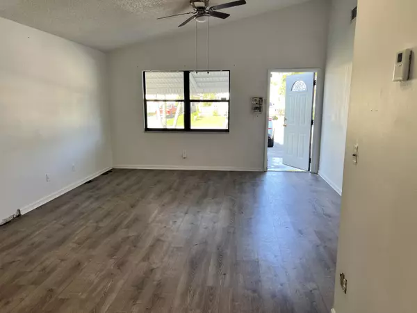 Lake Park, FL 33403,8698 Uranus TER