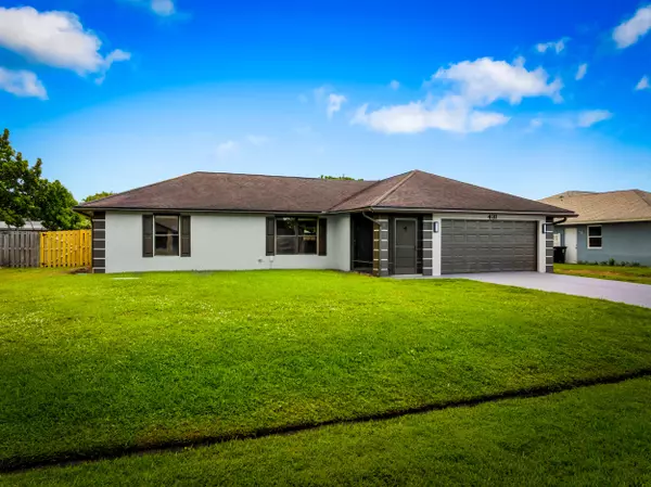 Port Saint Lucie, FL 34983,431 SE Volkerts TER