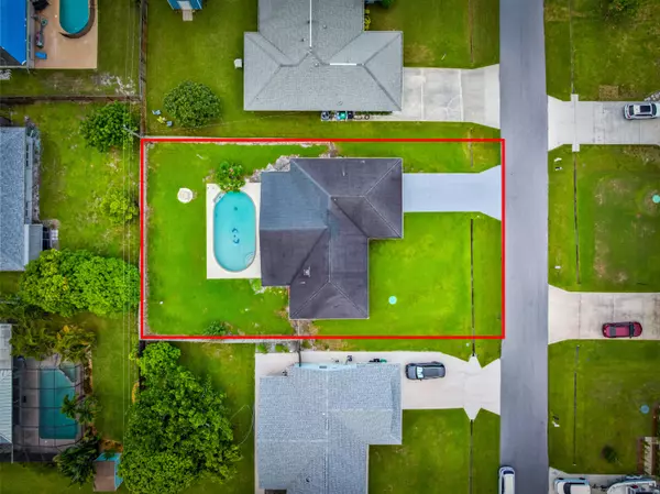 Port Saint Lucie, FL 34983,431 SE Volkerts TER