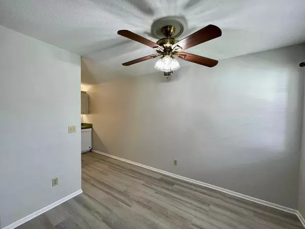 Stuart, FL 34996,2600 SE Ocean BLVD E11