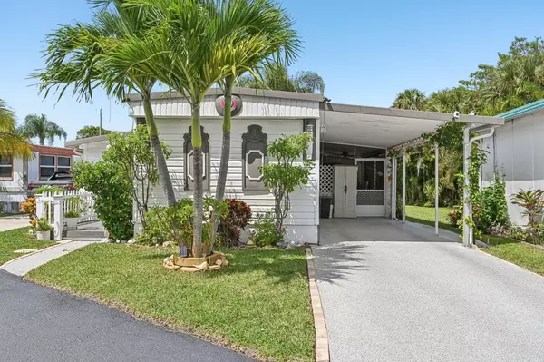 Jensen Beach, FL 34957,4756 NE Blue Heron LN