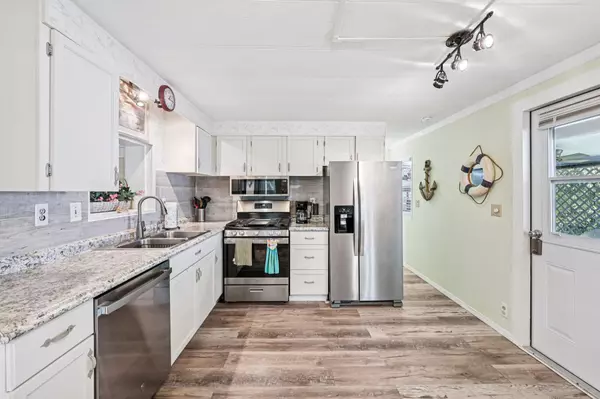 Jensen Beach, FL 34957,4756 NE Blue Heron LN