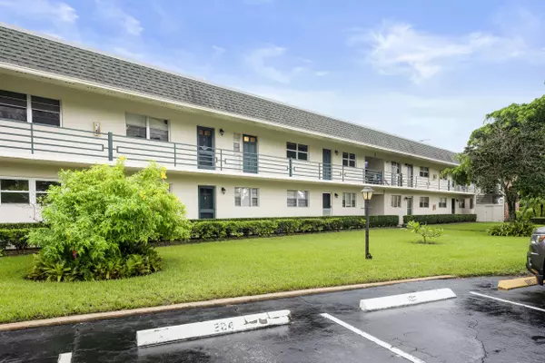 1900 S Kanner HWY 4-204, Stuart, FL 34994