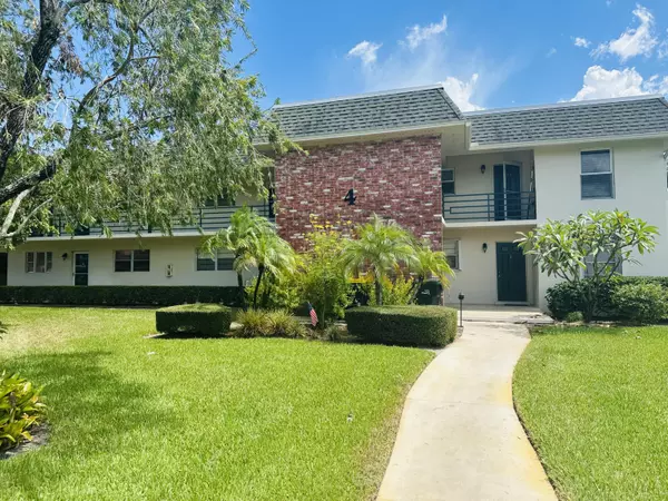 Stuart, FL 34994,1900 S Kanner HWY 4-204