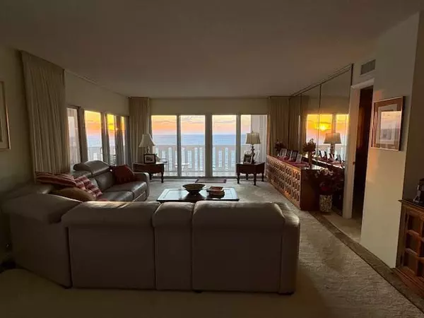 1012 N Ocean BLVD Ph1, Pompano Beach, FL 33062