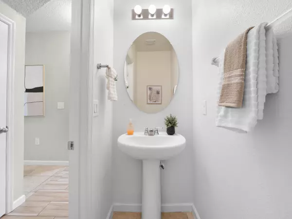 Palm Bay, FL 32908,320 Moray DR