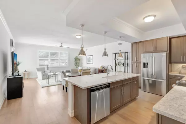 Juno Beach, FL 33408,444 N Bay Colony DR