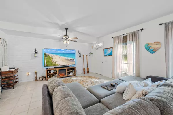 Jupiter, FL 33458,243 Murray CT