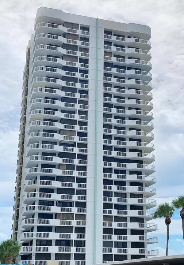 North Palm Beach, FL 33408,115 Lakeshore DR 746
