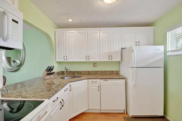 Lake Worth, FL 33461,2856 S Garden DR 310