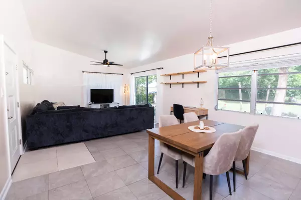 Stuart, FL 34994,1849 NW Pine Tree WAY