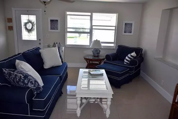 Boynton Beach, FL 33426,911 SW 6th AVE