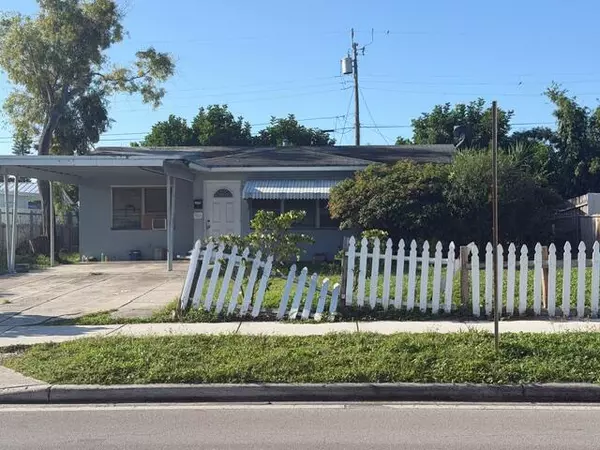 Lake Worth Beach, FL 33460,1005 S 12th AVE