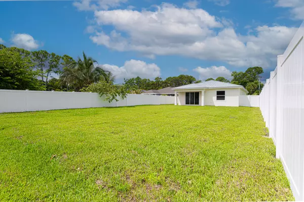Jupiter, FL 33458,18240 Limestone Creek RD