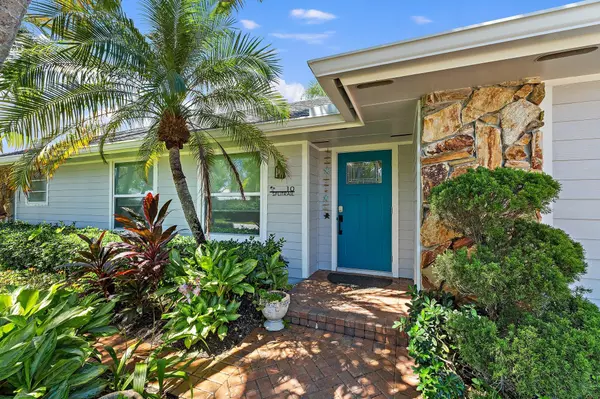 10 SE Splitrail CIR, Jupiter, FL 33469