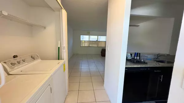 Deerfield Beach, FL 33441,500 SE 2nd AVE 3