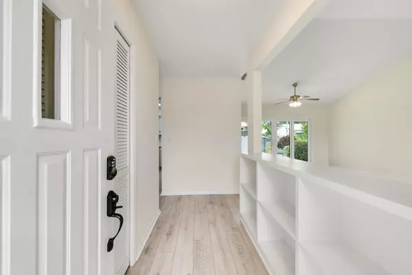 Hobe Sound, FL 33455,8121 SE Helen TER