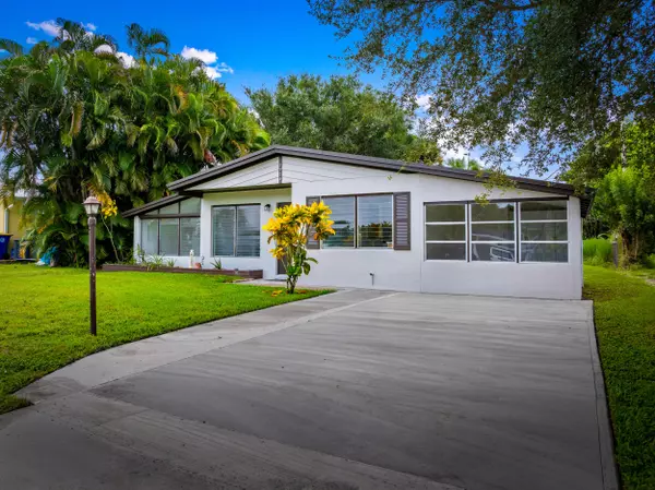 Stuart, FL 34997,2904 SE Bamboo ST