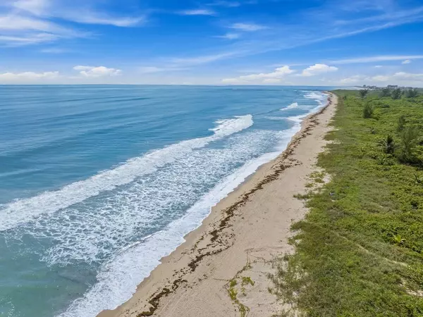 Hutchinson Island, FL 34949,2504 Atlantic AVE 2b