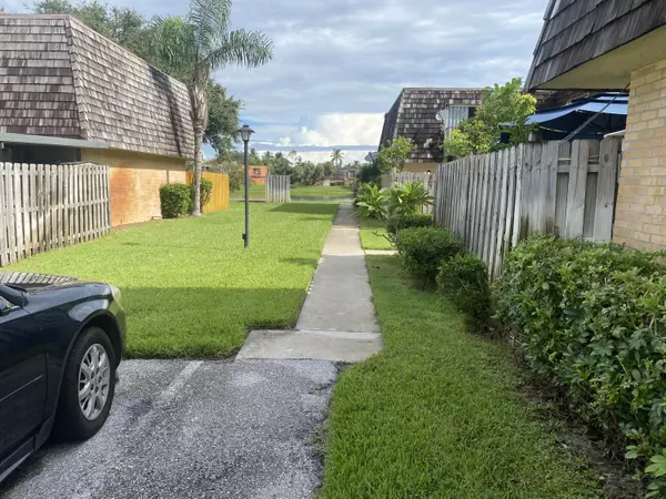 Palm Springs, FL 33461,297 Arabian RD