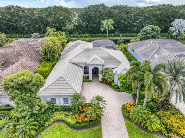 37 Bermuda Lake DR, Palm Beach Gardens, FL 33418
