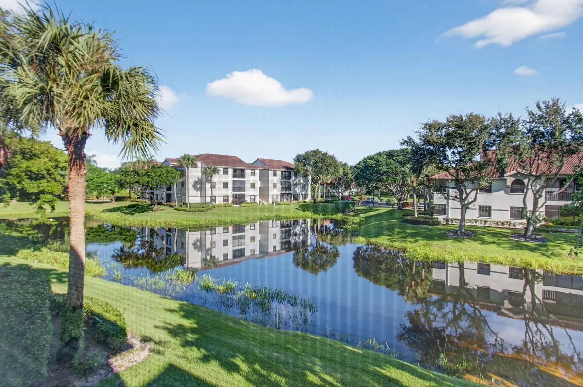 Boynton Beach, FL 33437,5153 Floria DR L