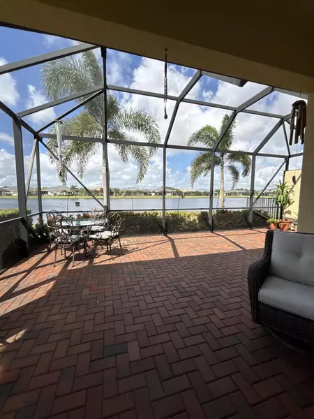 12833 SW Lake Fern CIR, Port Saint Lucie, FL 34987