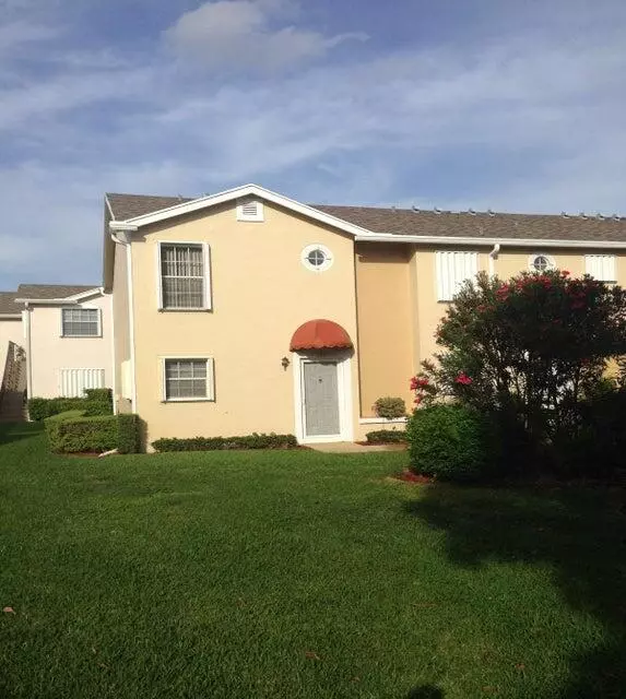 Hypoluxo, FL 33462,423 Waterside DR