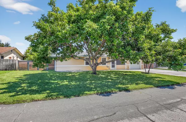 Boynton Beach, FL 33426,1216 NW 8th CT