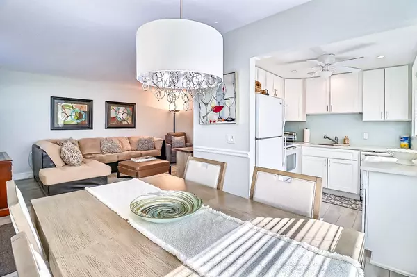 Deerfield Beach, FL 33442,241 Markham L