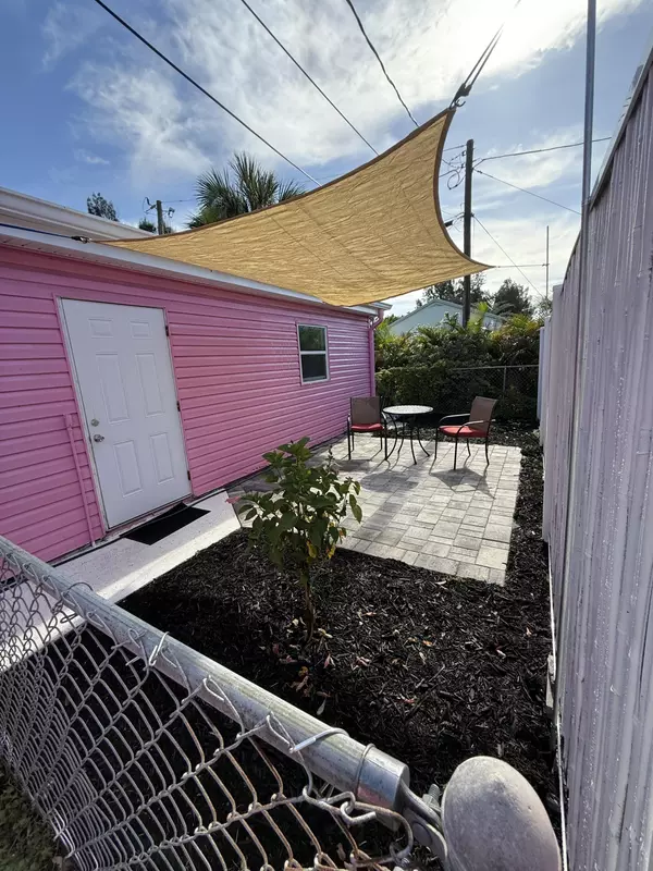 702 Hi ST, Lake Worth Beach, FL 33461