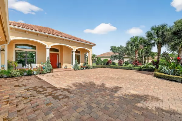 Palm City, FL 34990,2960 SW English Garden DR