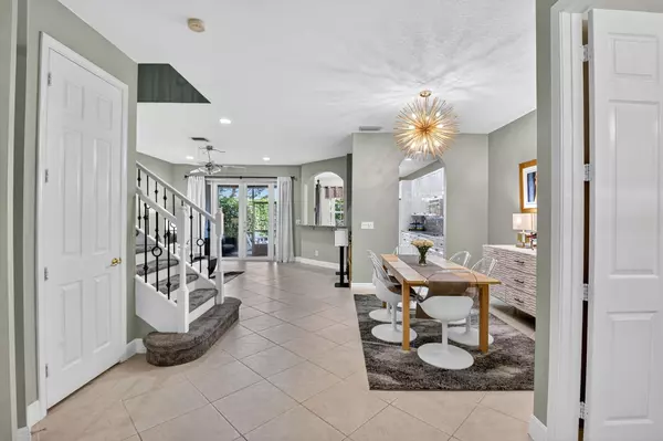 Hypoluxo, FL 33462,124 Las Brisas CIR