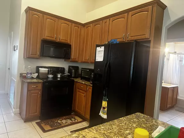Port Saint Lucie, FL 34953,464 SW Balfour AVE