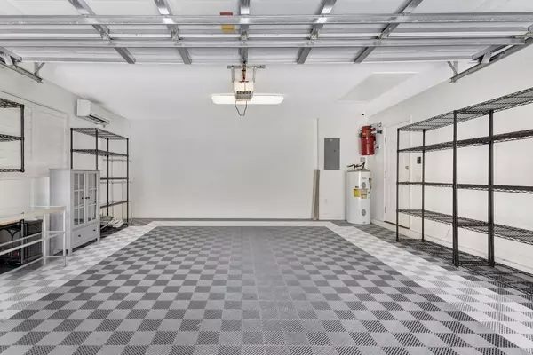 Palm Beach Gardens, FL 33410,229 E Tall Oaks CIR