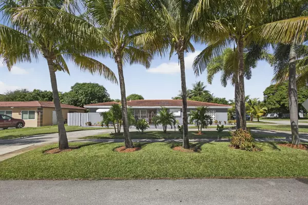 118 2nd ST, Lake Park, FL 33403