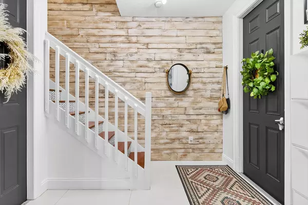 West Palm Beach, FL 33401,767 Millbrae CT 1