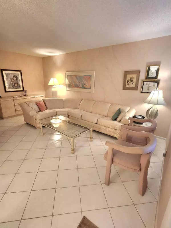 Boca Raton, FL 33434,4053 Wolverton C