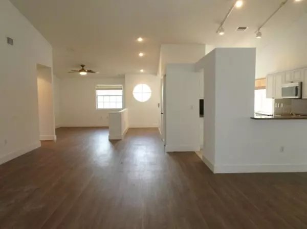 Boynton Beach, FL 33437,9637 Shadybrook DR 201